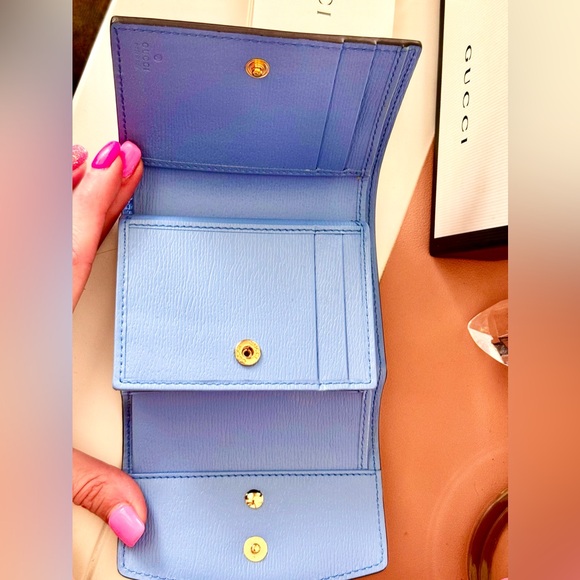 REDUCED Gucci Floral Compact Wallet - Picture 8 of 12